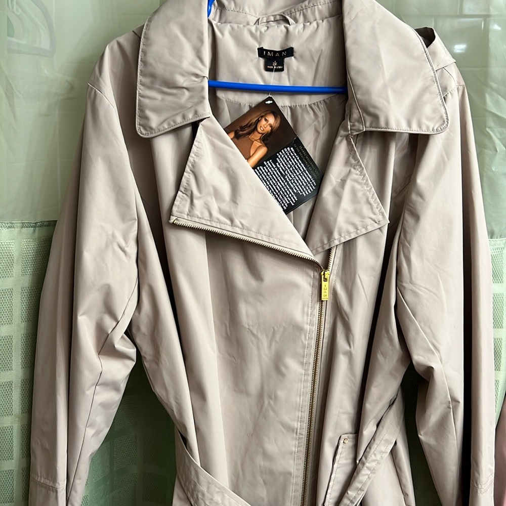 Iman Global Chic Raincoat size 2X NWT